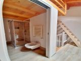 bagno con doccia al primo piano