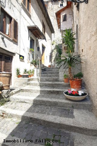 Rif. 511AS – Scurcola Marsicana Casa semindipendente in Via C. Battisti centrale